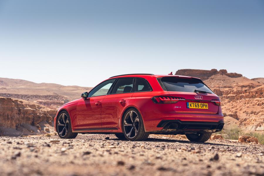  Audi RS4 Avant (B9) 2020 года  (UK) (фото 2 из 80)